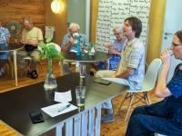 Setkání se seniory s přáním vytvořit „Radu seniorů“